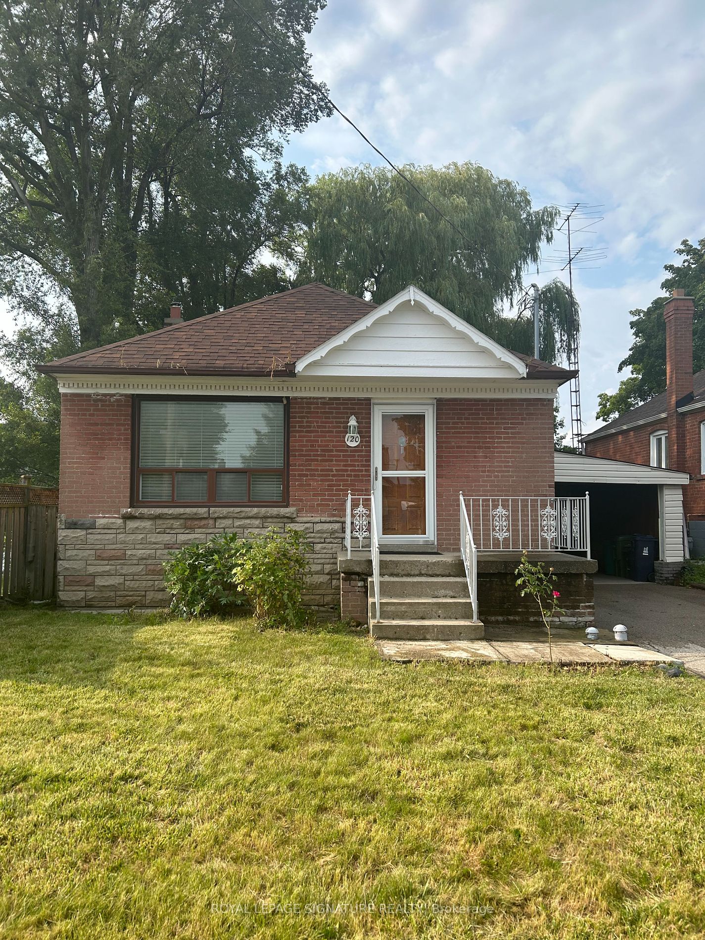 120 Bertrand Ave