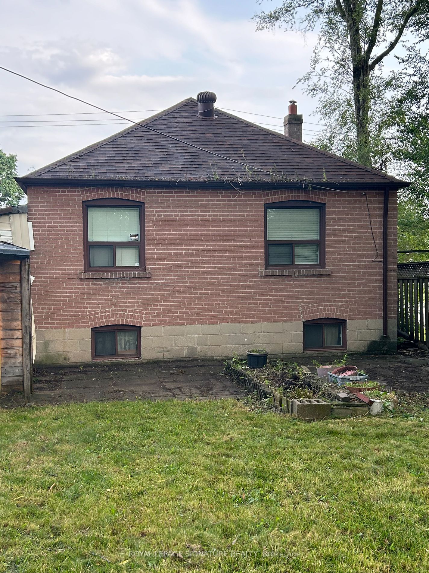 120 Bertrand Ave