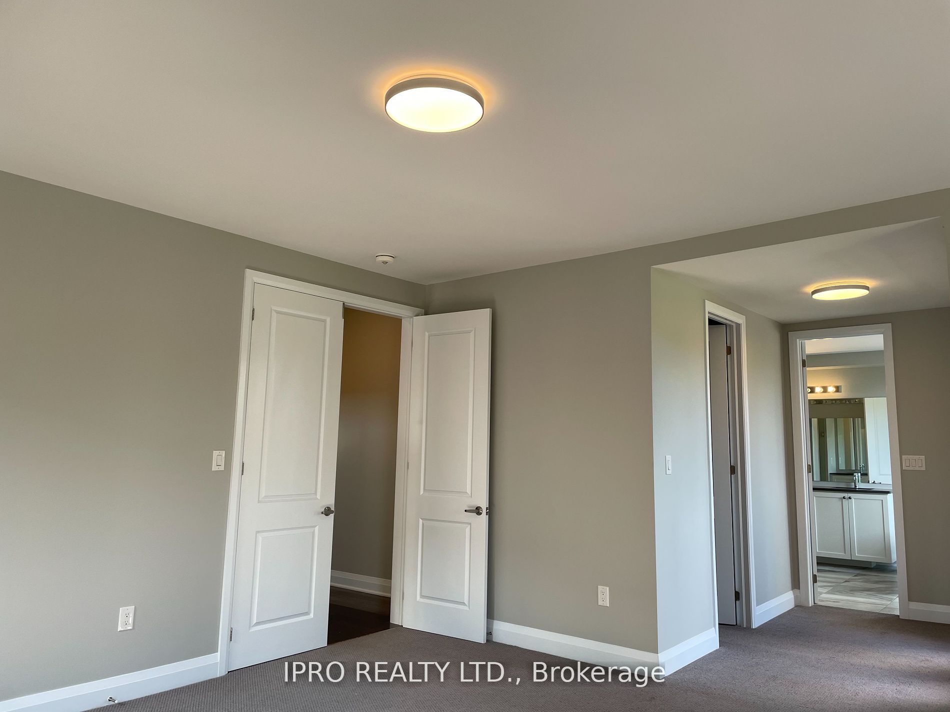 215 Port Darlington Rd
