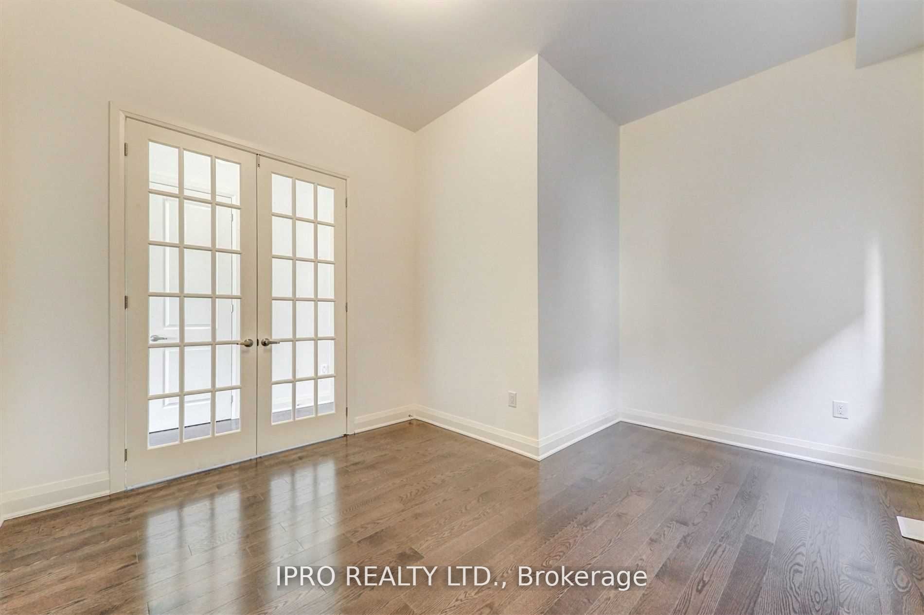 215 Port Darlington Rd
