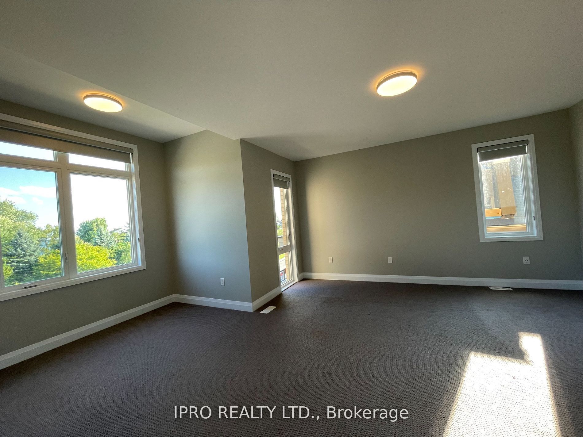 215 Port Darlington Rd