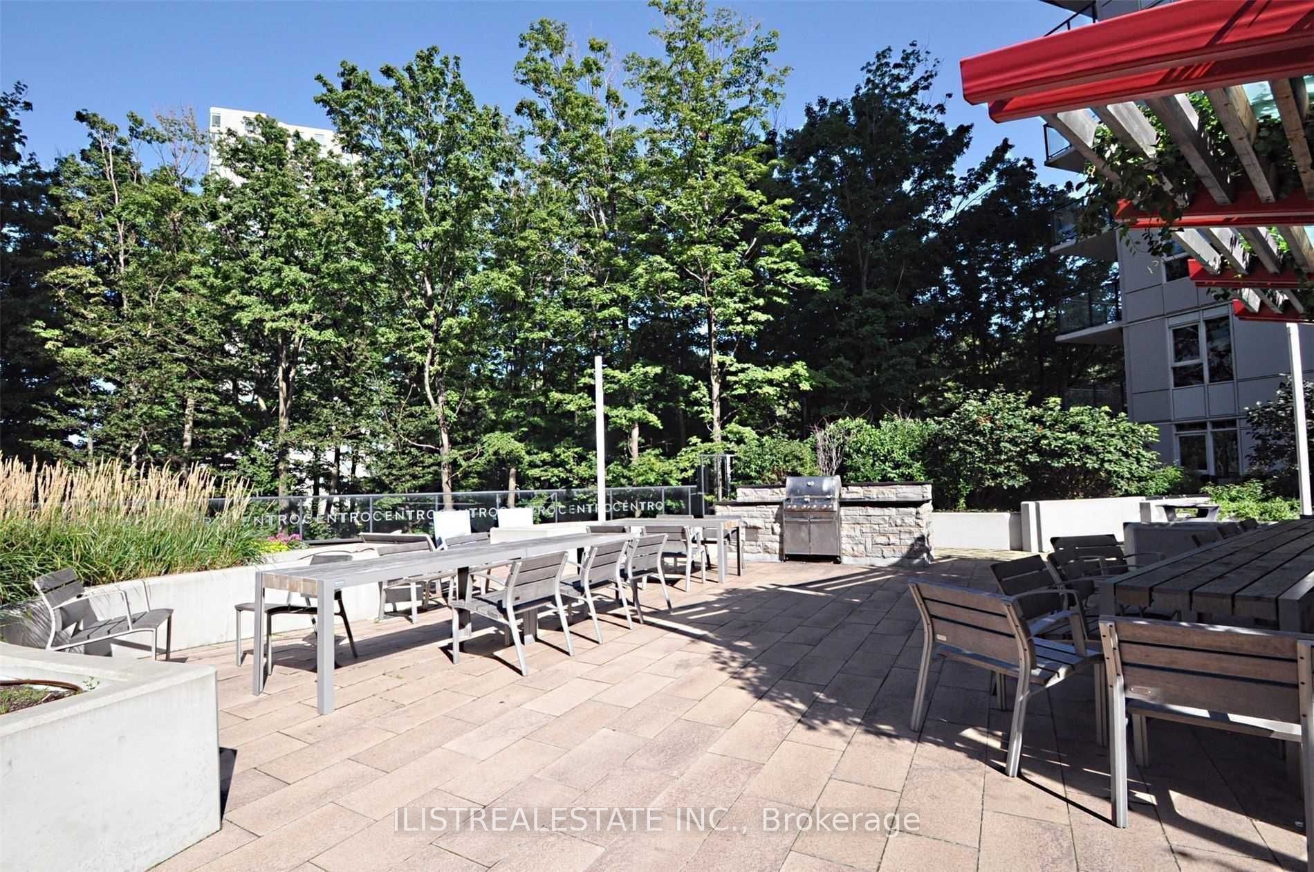 190 Borough Dr, #707