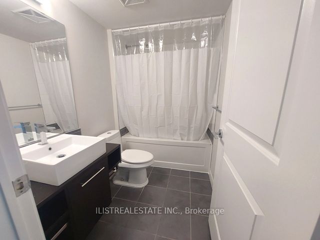 190 Borough Dr, #707