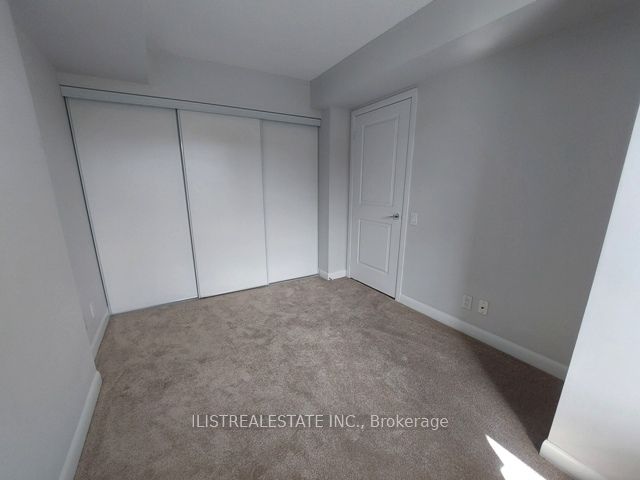 190 Borough Dr, #707