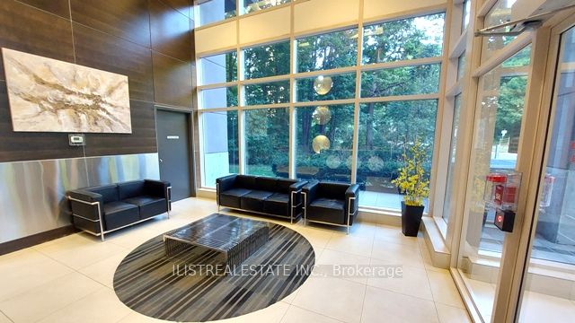 190 Borough Dr, #707