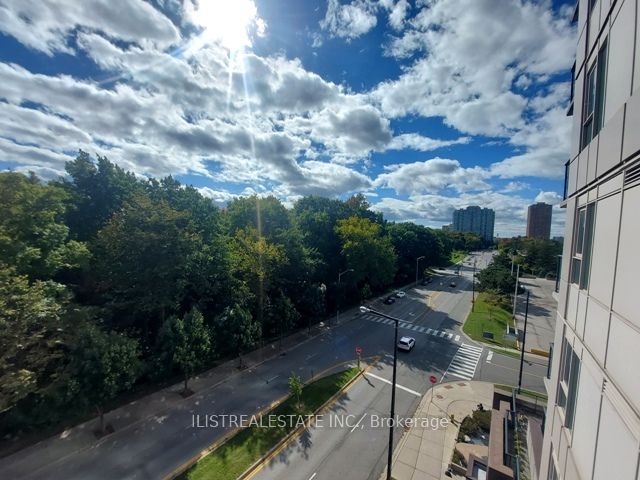 190 Borough Dr, #707