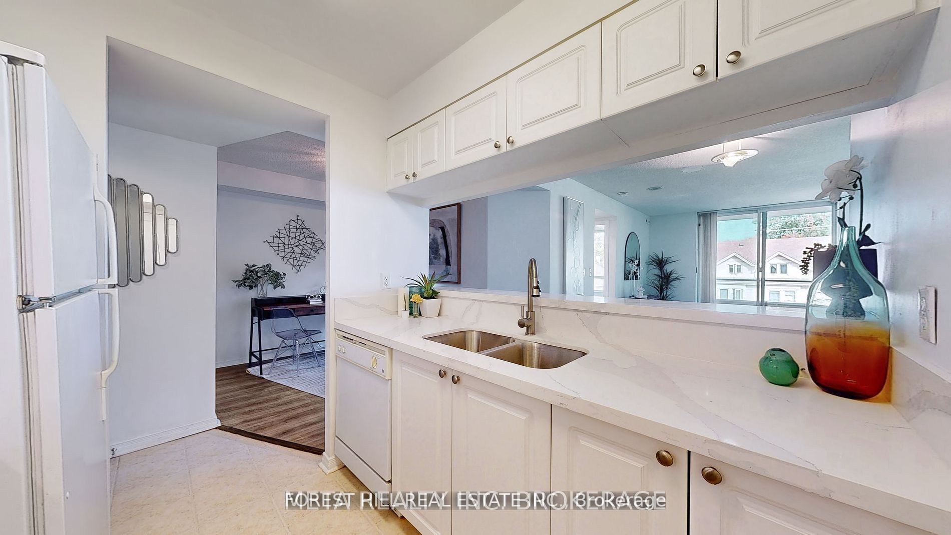 1765 Queen St E, #306