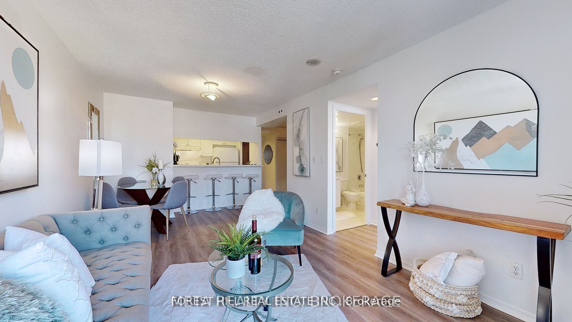 1765 Queen St E, #306
