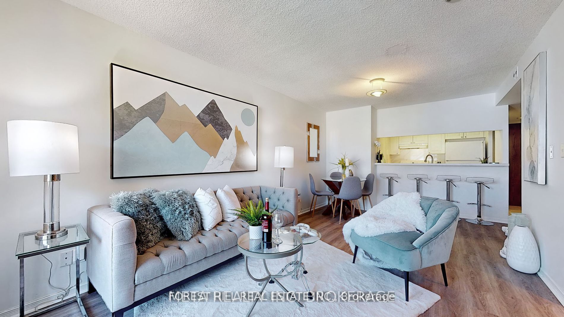 1765 Queen St E, #306