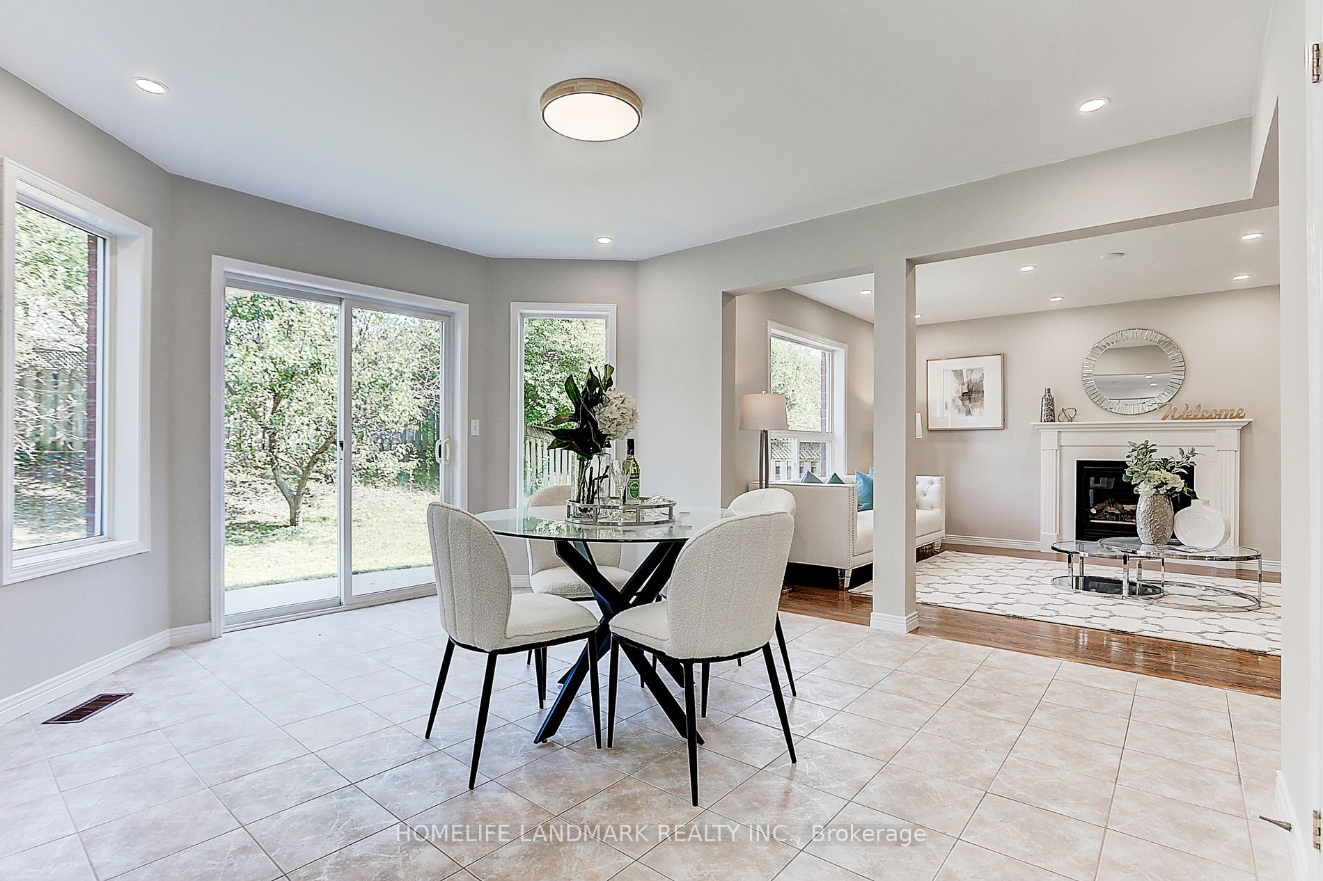 25 Mac Carl Cres