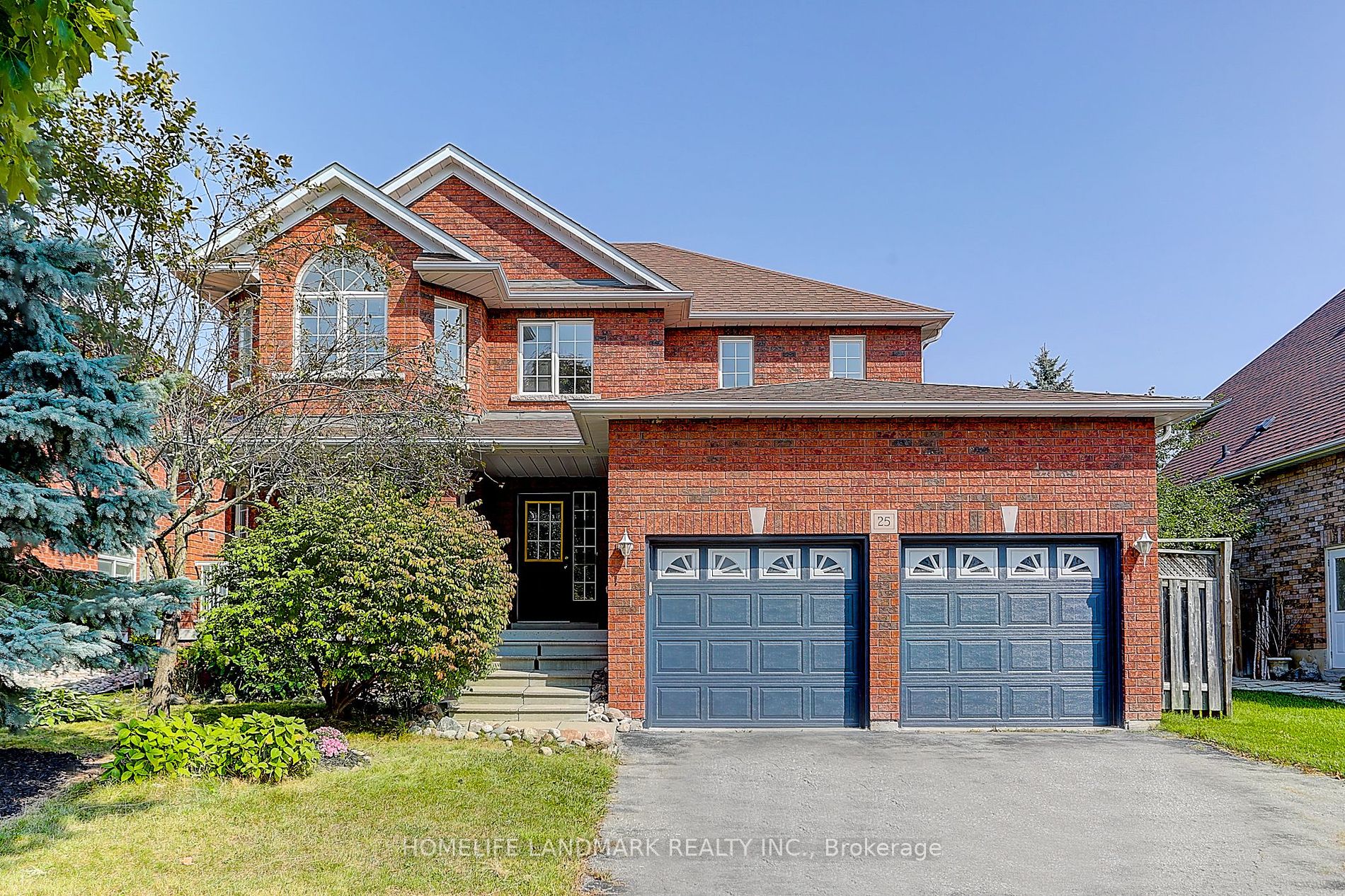 25 Mac Carl Cres