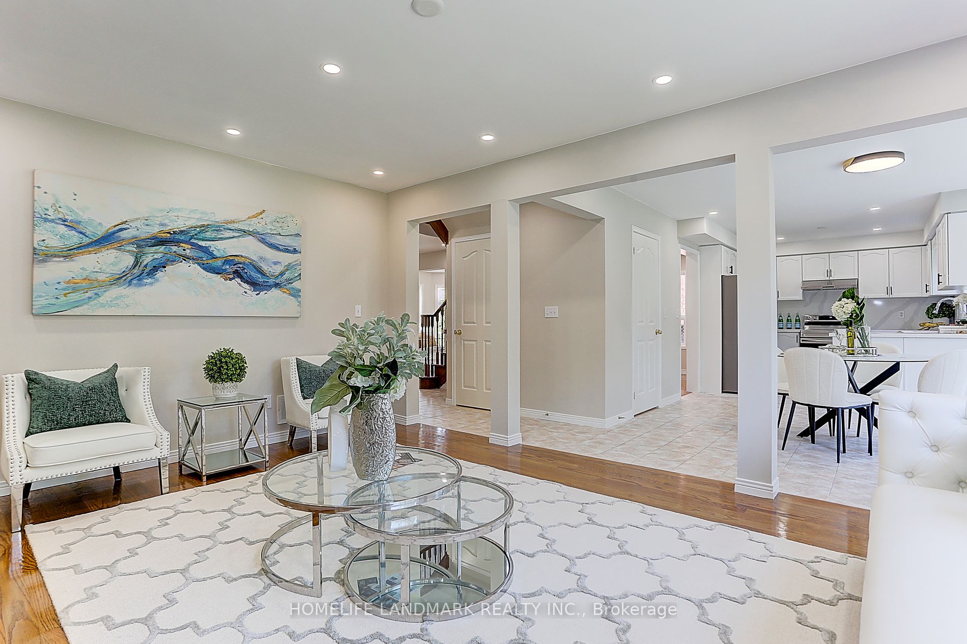 25 Mac Carl Cres