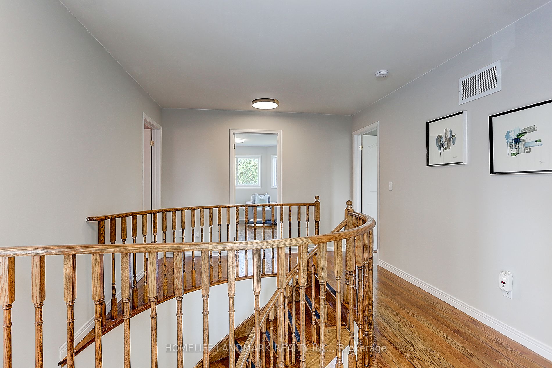 25 Mac Carl Cres