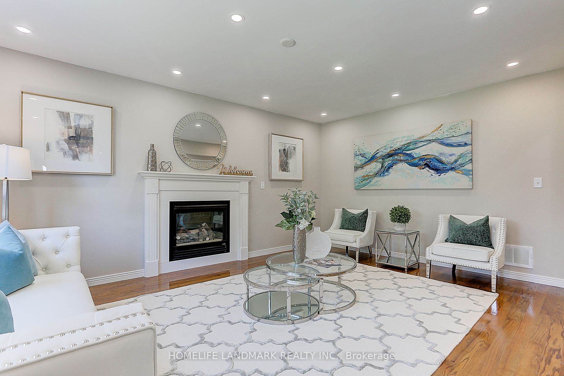 25 Mac Carl Cres