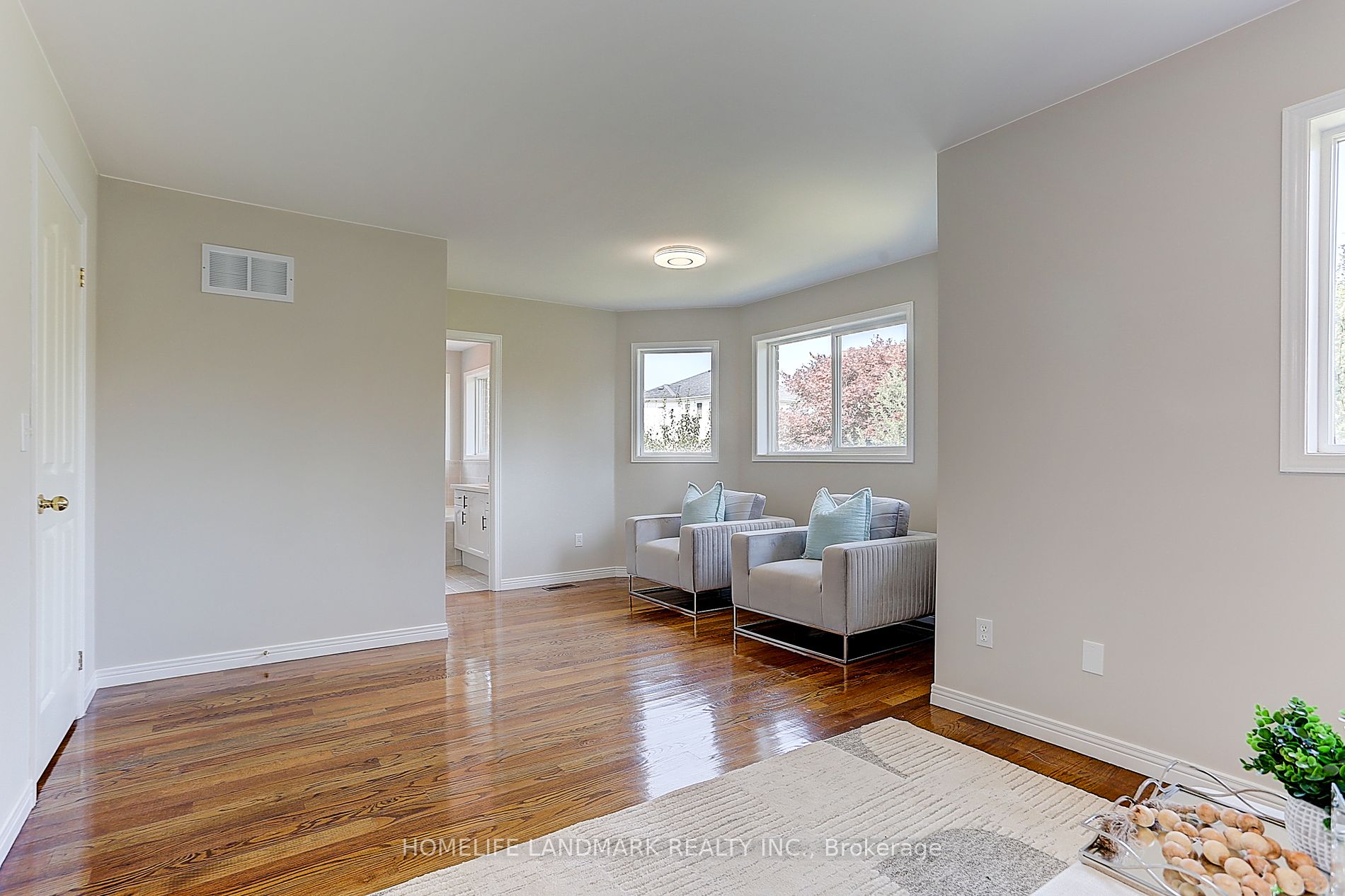 25 Mac Carl Cres