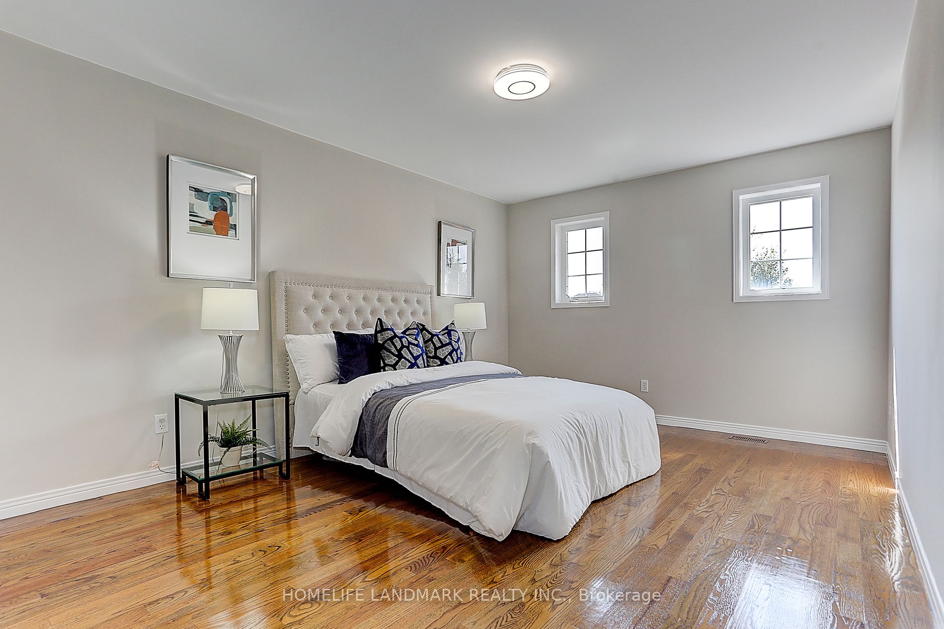 25 Mac Carl Cres