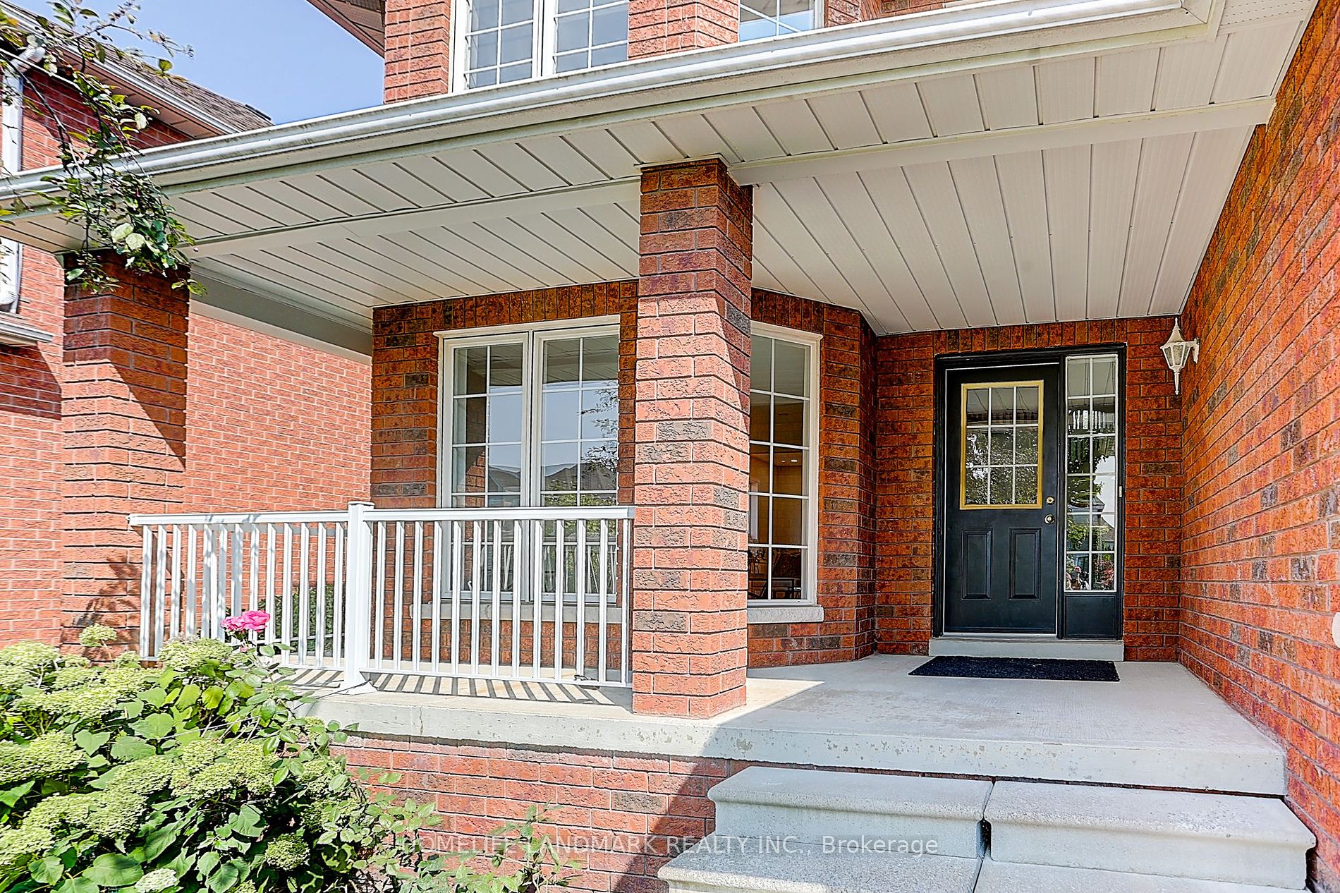25 Mac Carl Cres