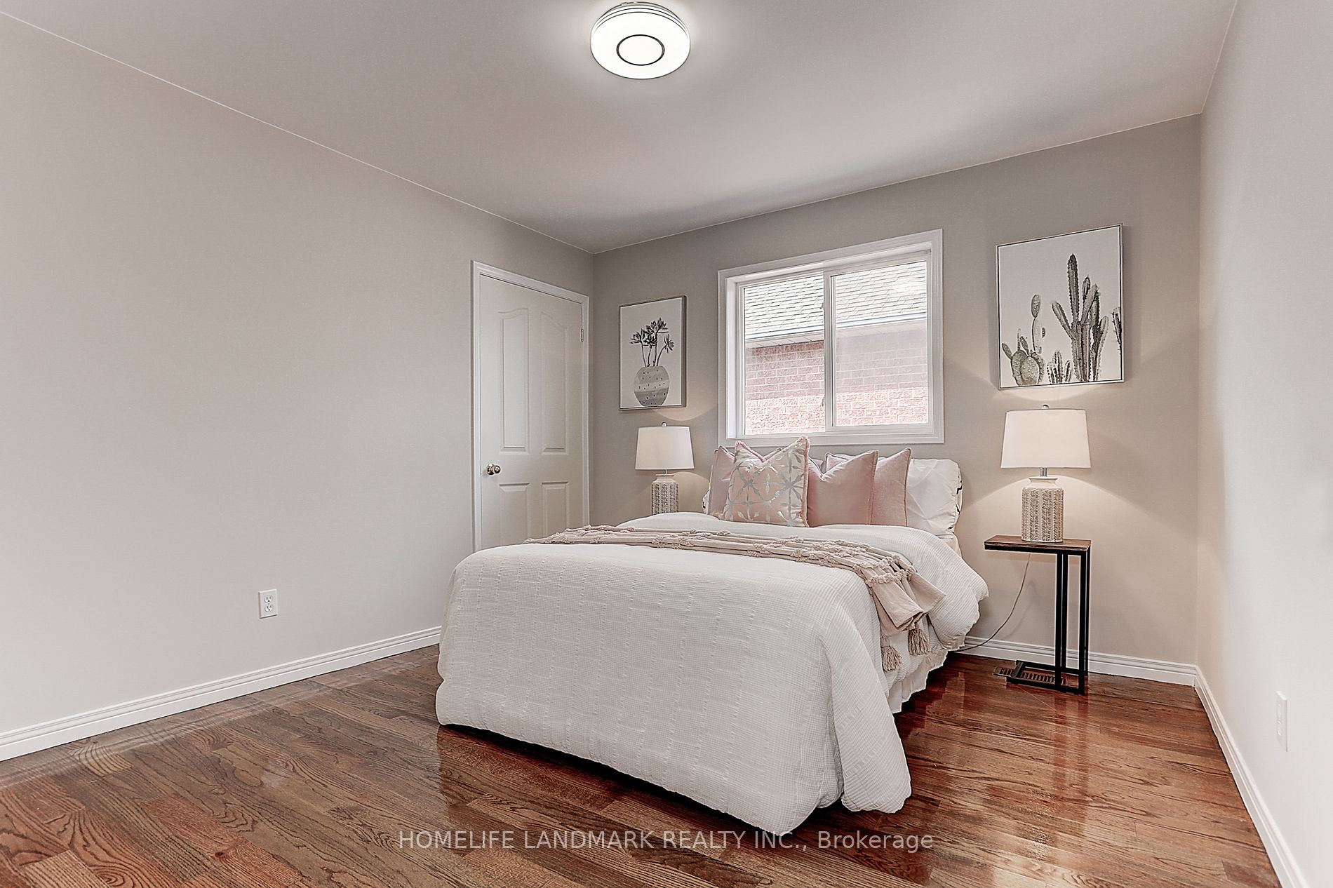 25 Mac Carl Cres