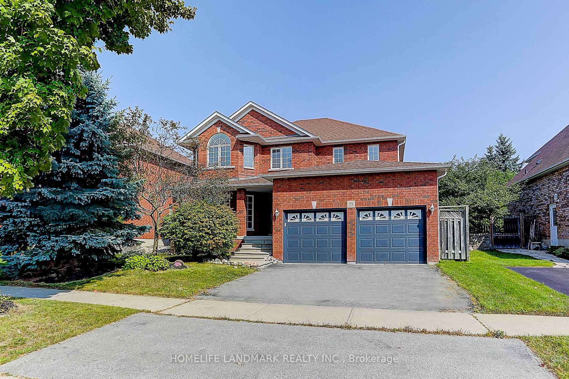 25 Mac Carl Cres