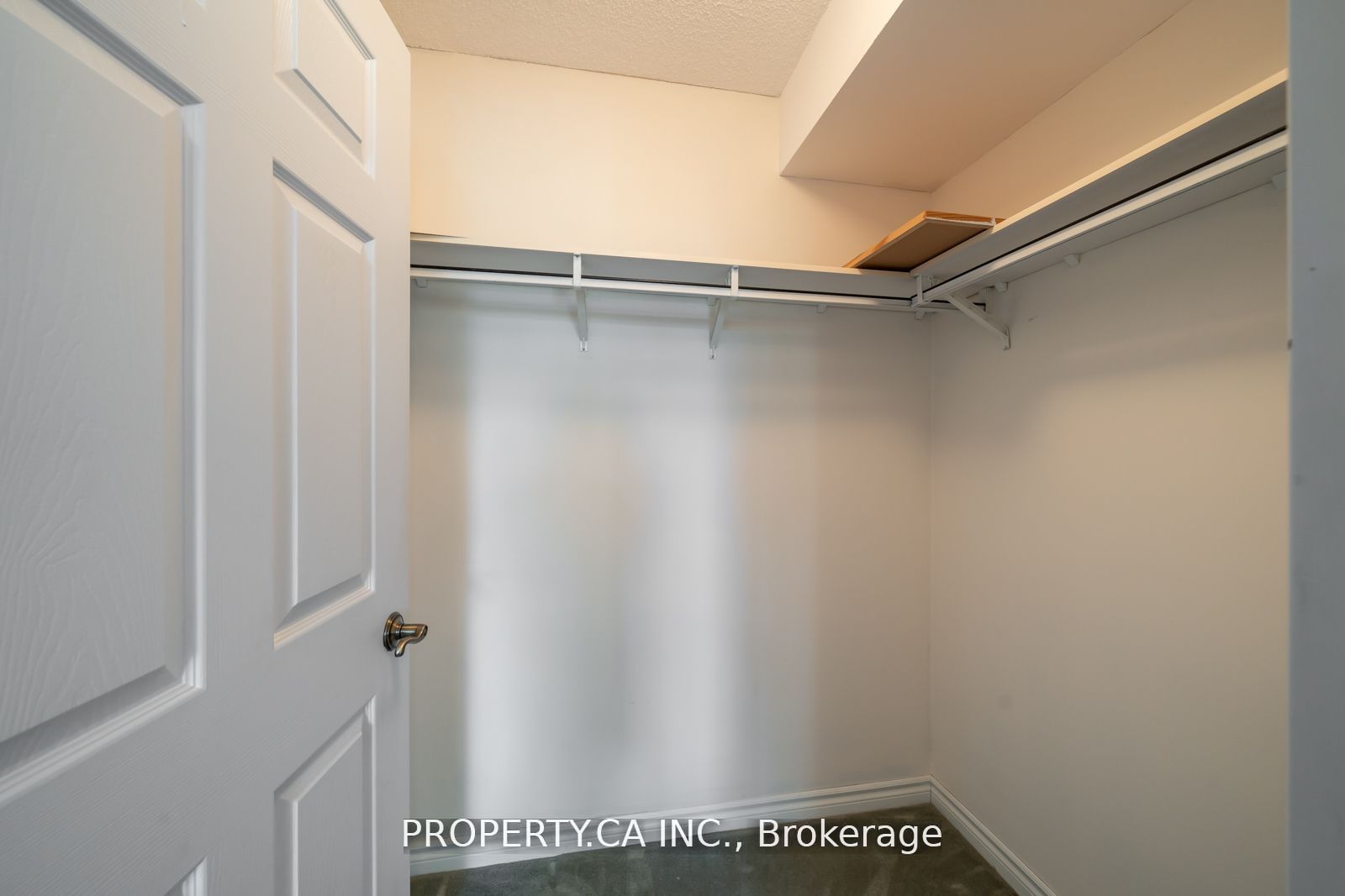 115 Bonis Ave, #412