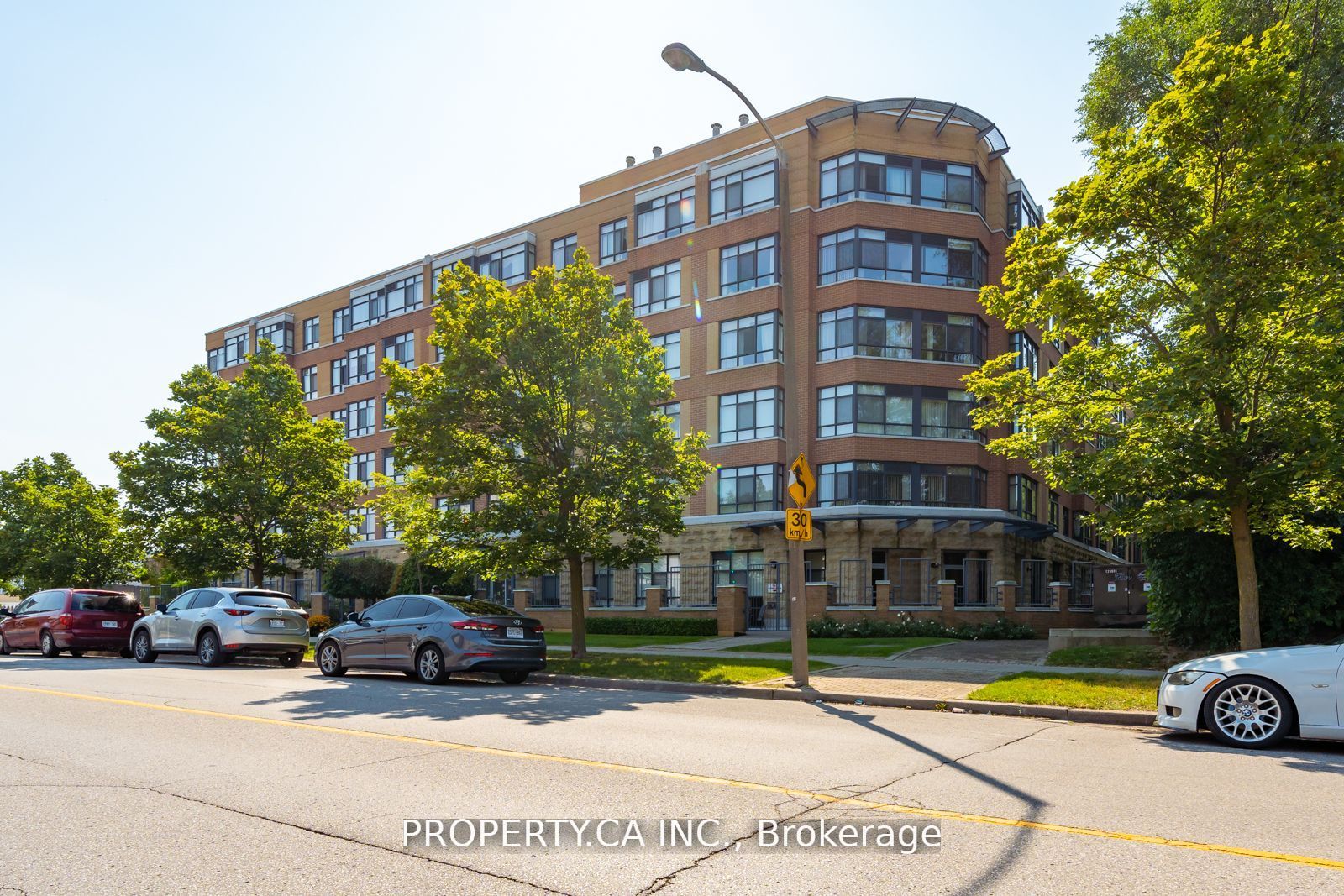 115 Bonis Ave, #412