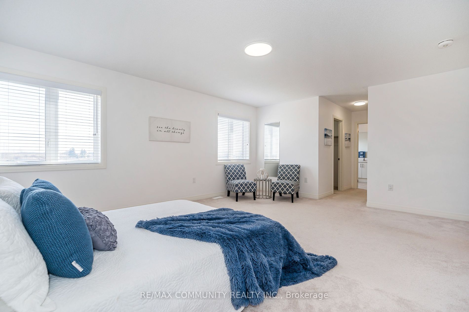 35 Yacht Dr
