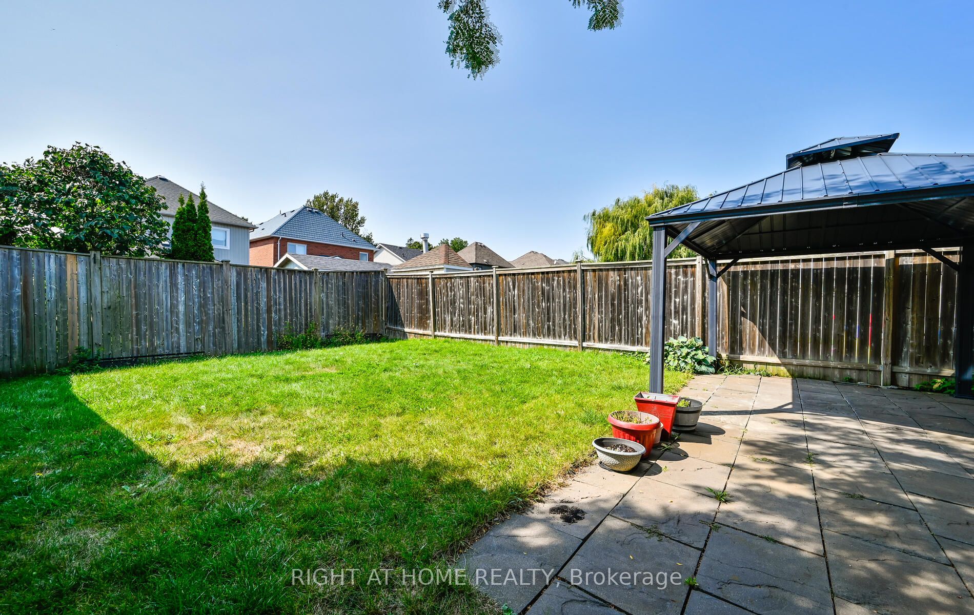 10 Harmer Dr