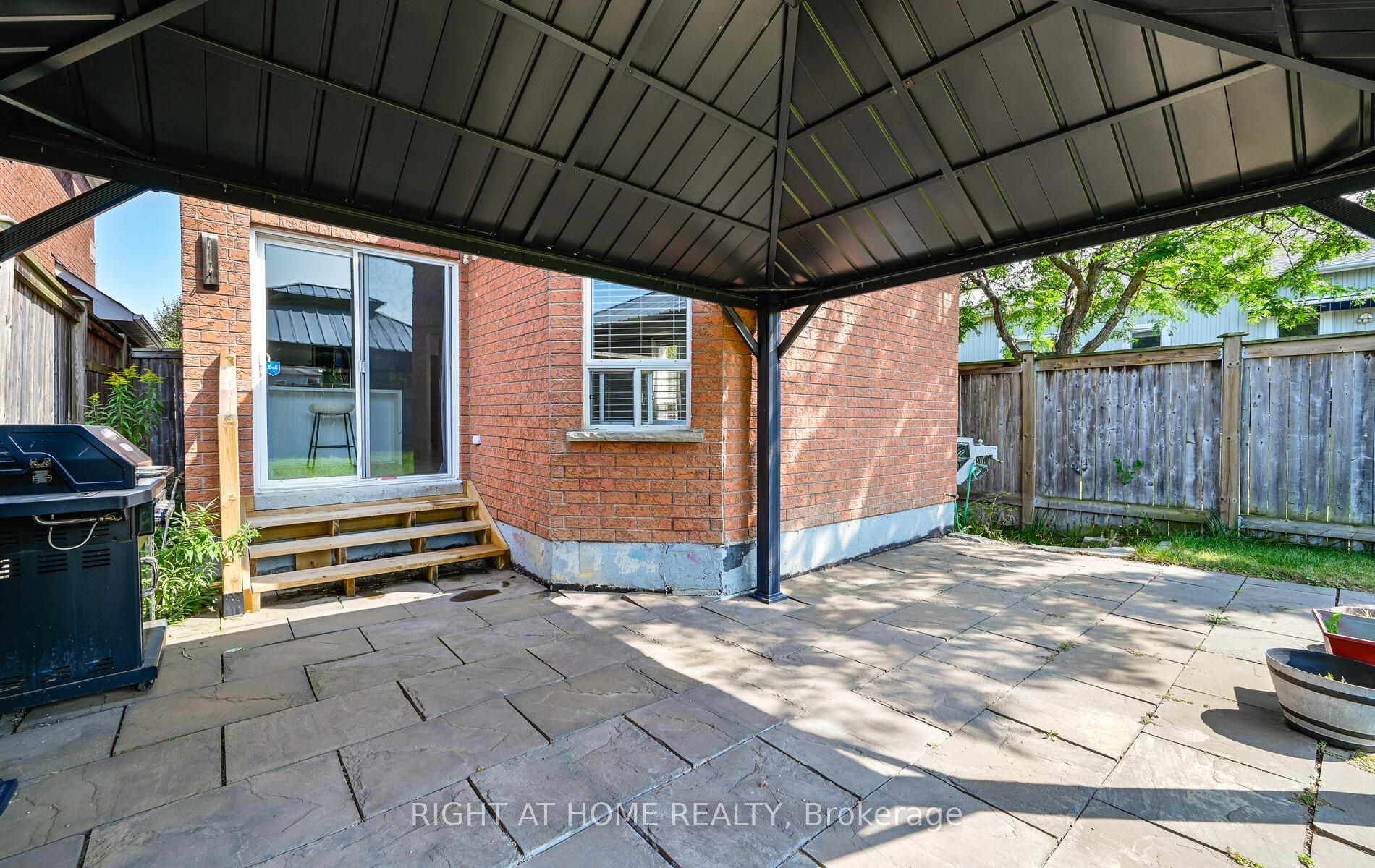 10 Harmer Dr