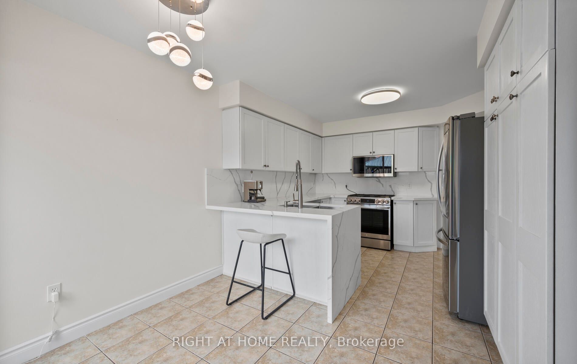 10 Harmer Dr