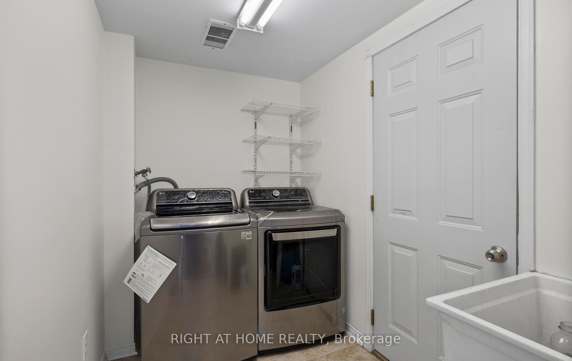 10 Harmer Dr