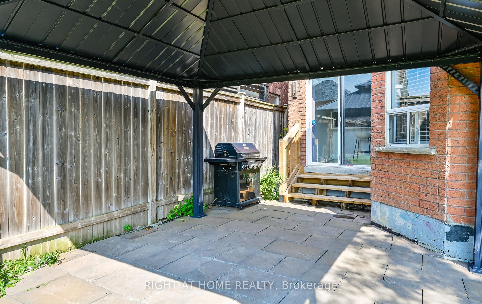 10 Harmer Dr