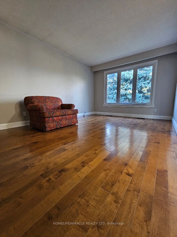 37 Harland Cres, #Main