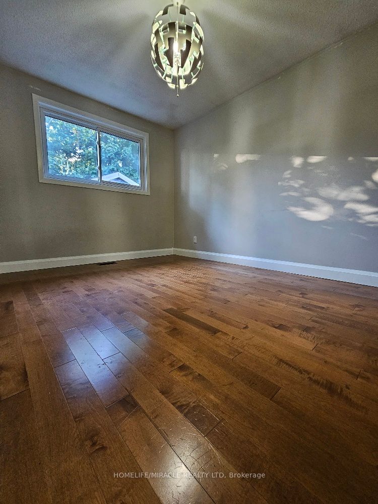 37 Harland Cres, #Main