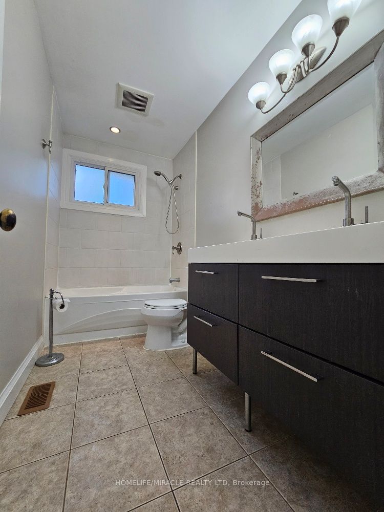37 Harland Cres, #Main