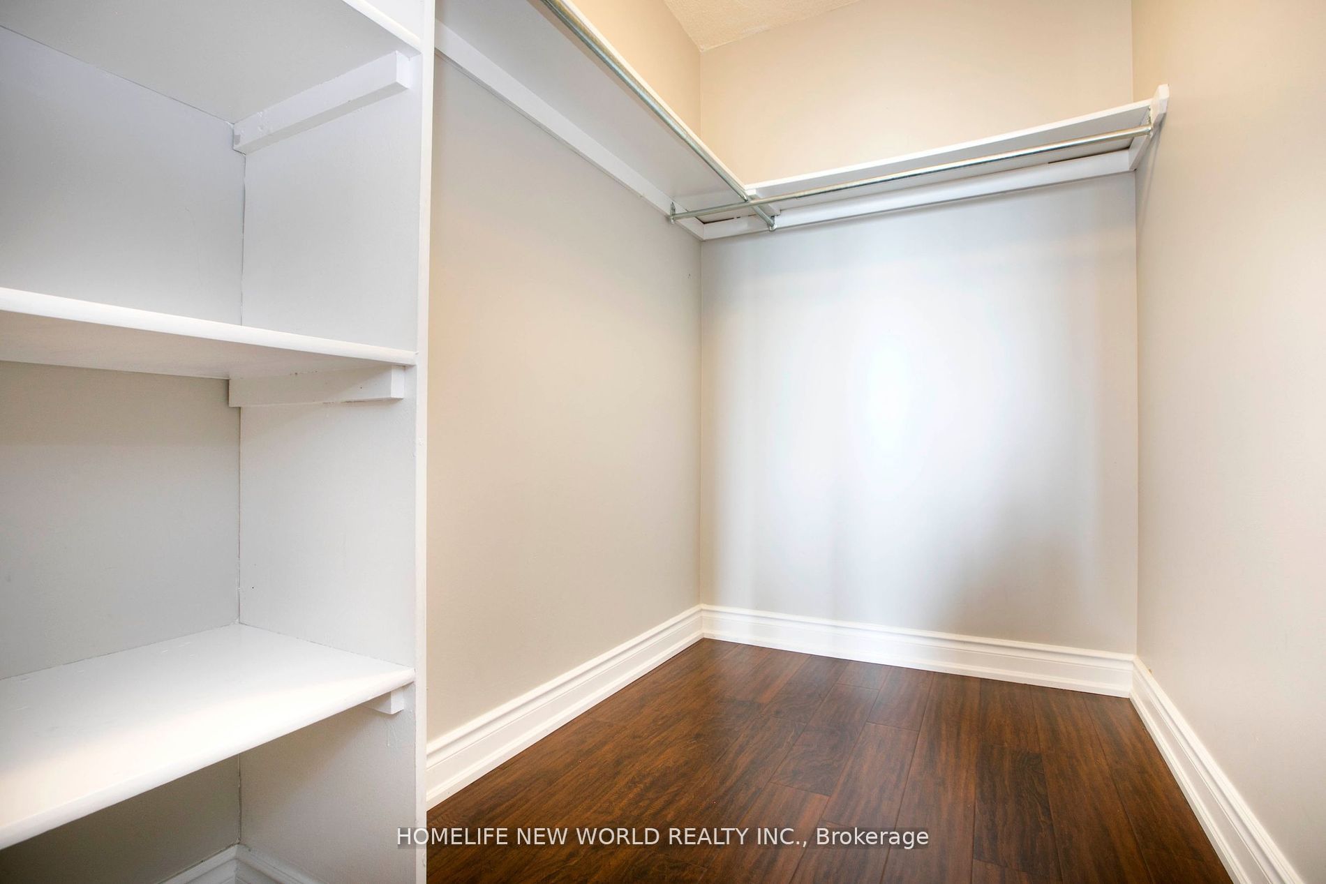 25 Bamburgh Circ, #1735
