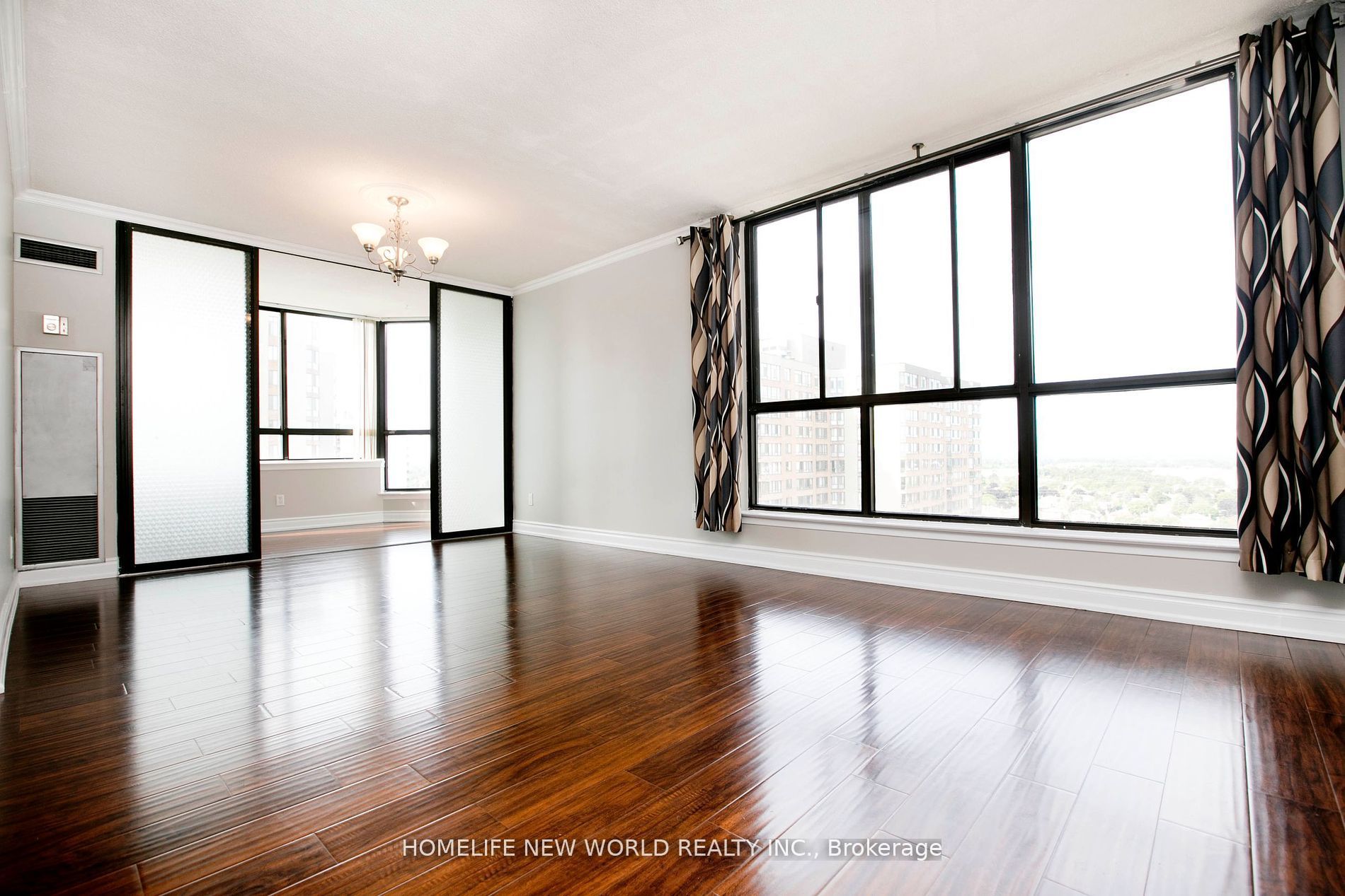 25 Bamburgh Circ, #1735