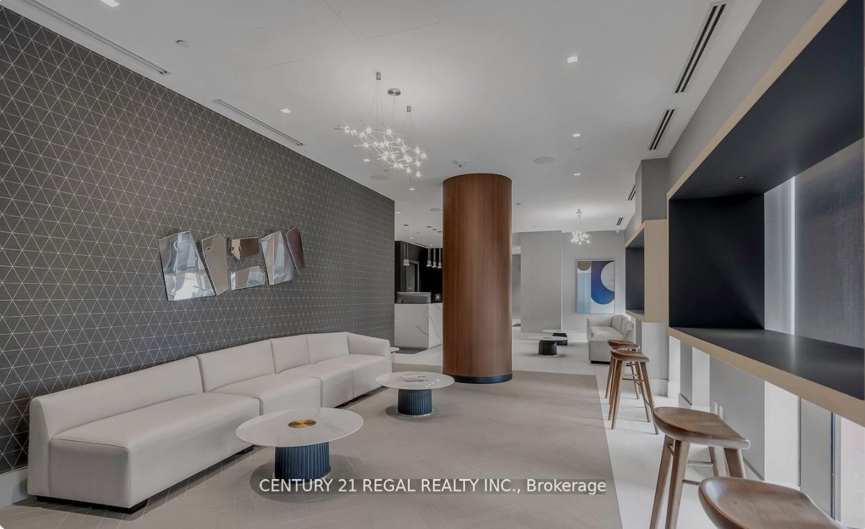 2550 Simcoe St N, #2518