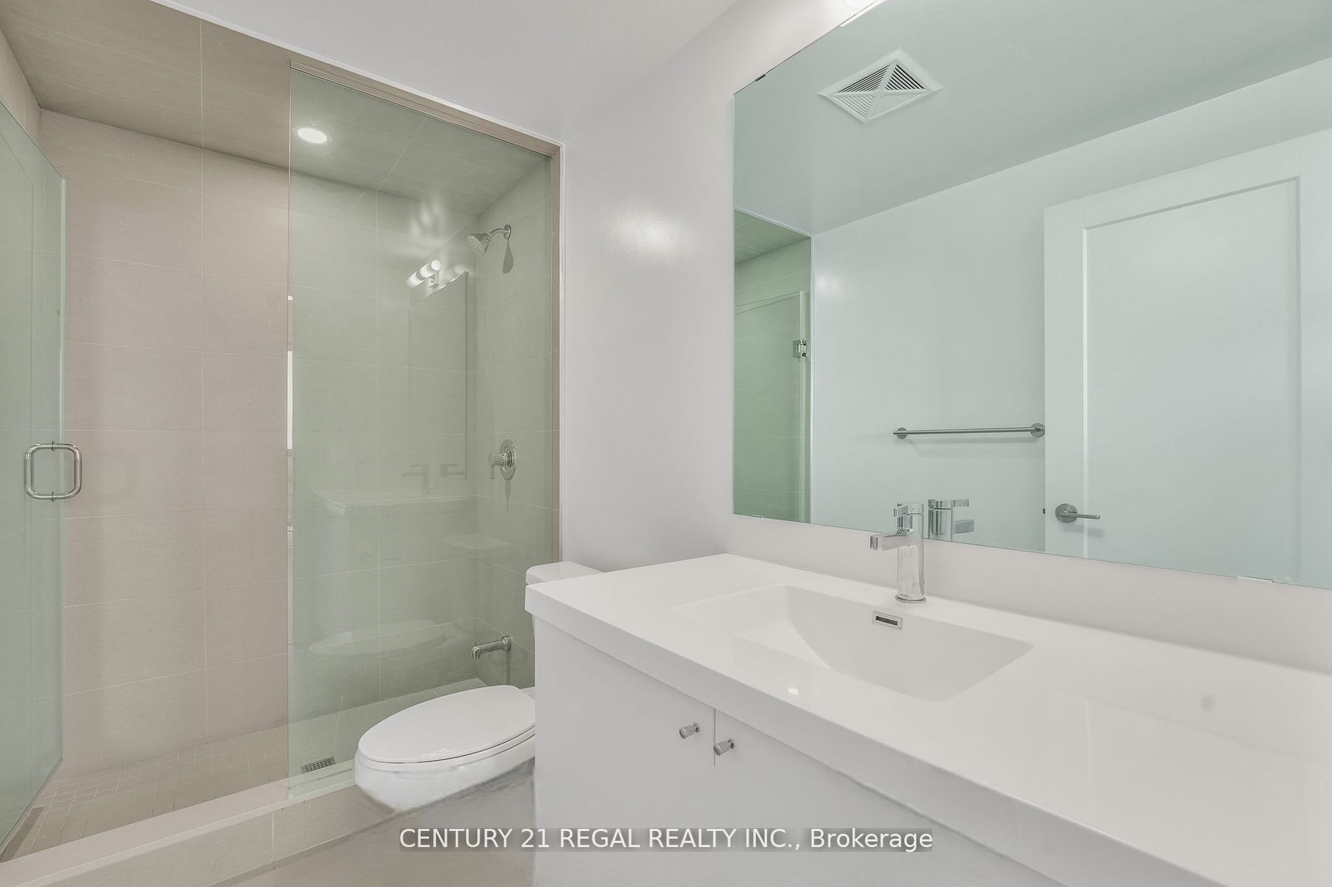 2550 Simcoe St N, #2518