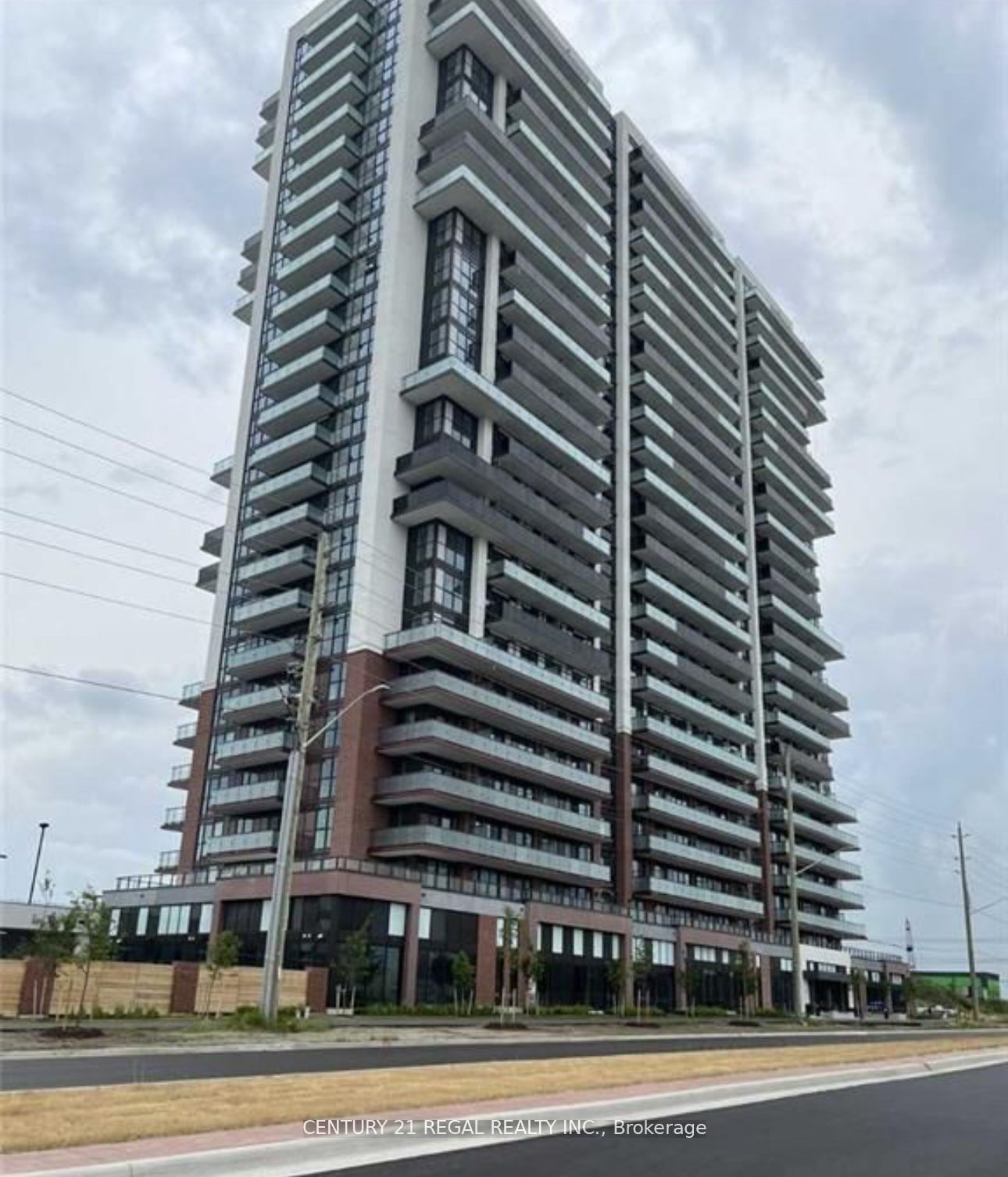 2550 Simcoe St N, #2518