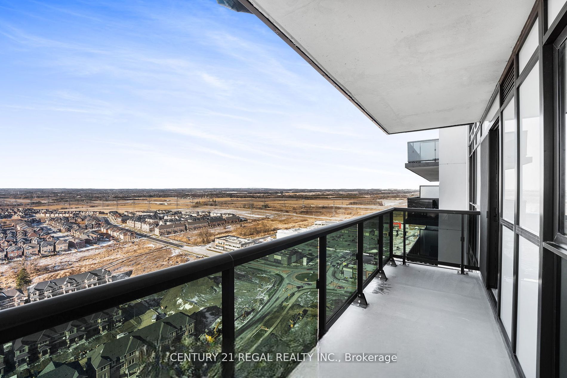 2550 Simcoe St N, #2518