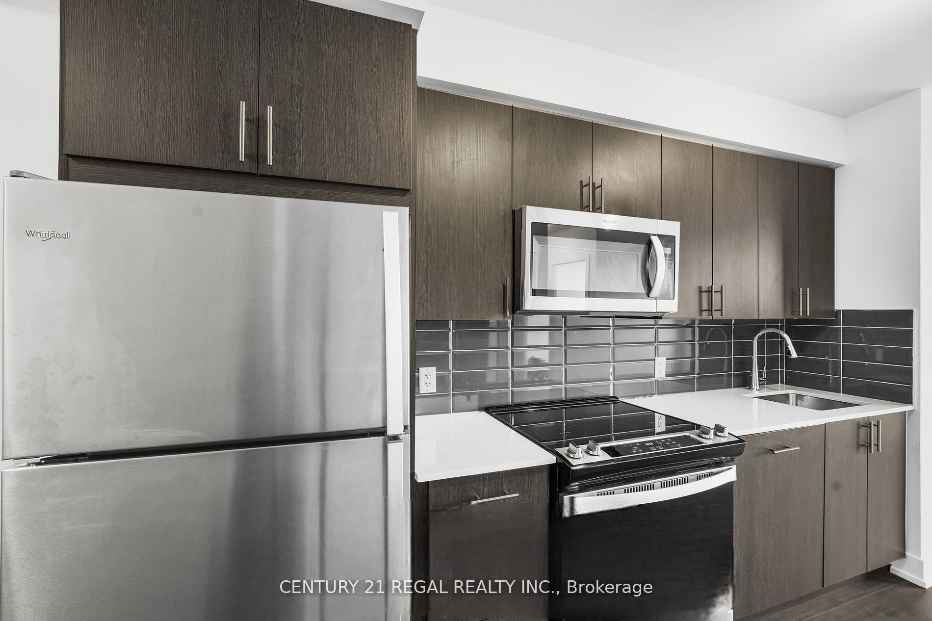 2550 Simcoe St N, #2518