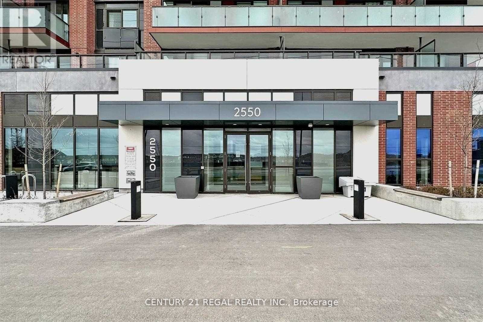 2550 Simcoe St N, #2518