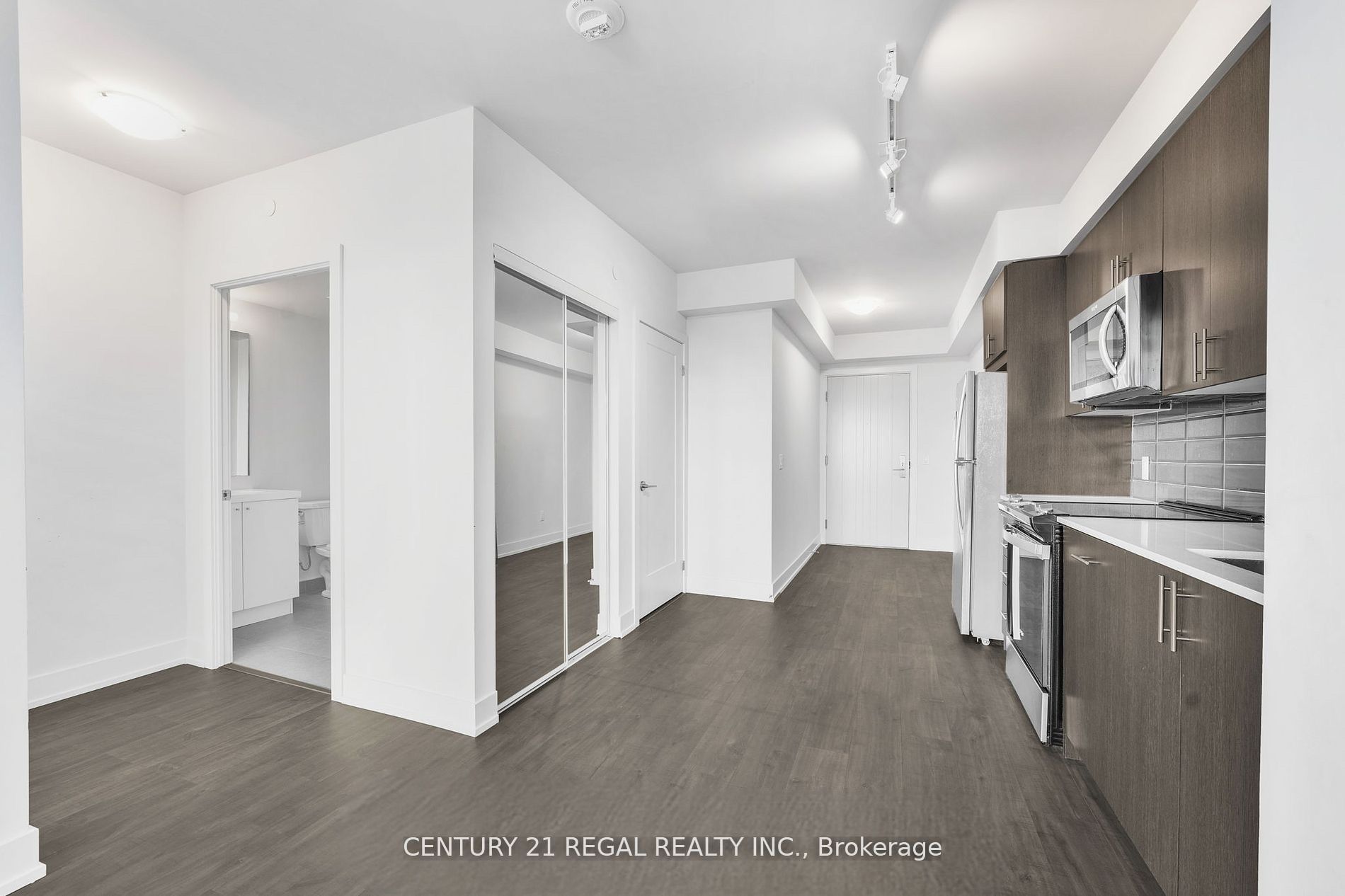 2550 Simcoe St N, #2518