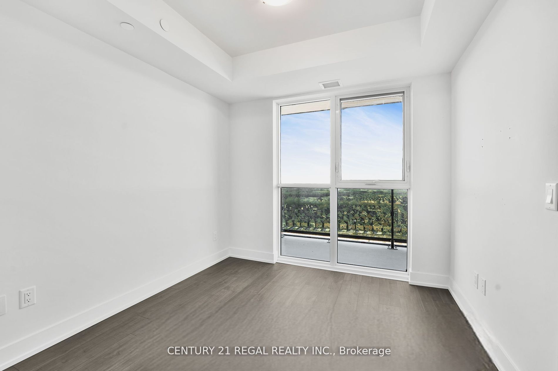 2550 Simcoe St N, #2518