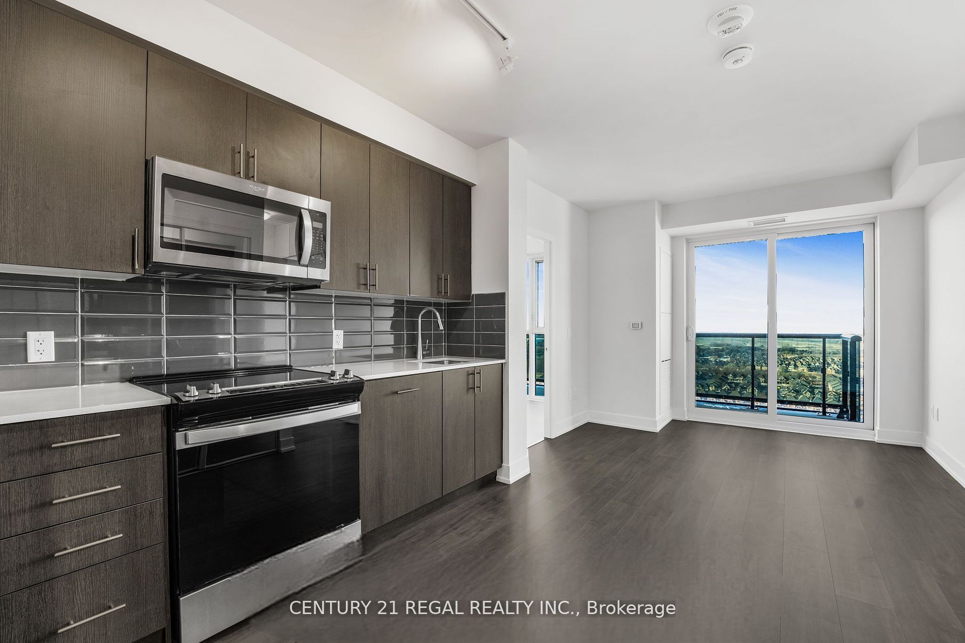 2550 Simcoe St N, #2518