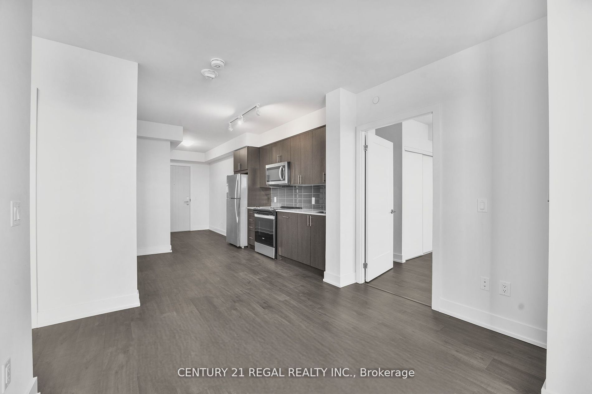 2550 Simcoe St N, #2518