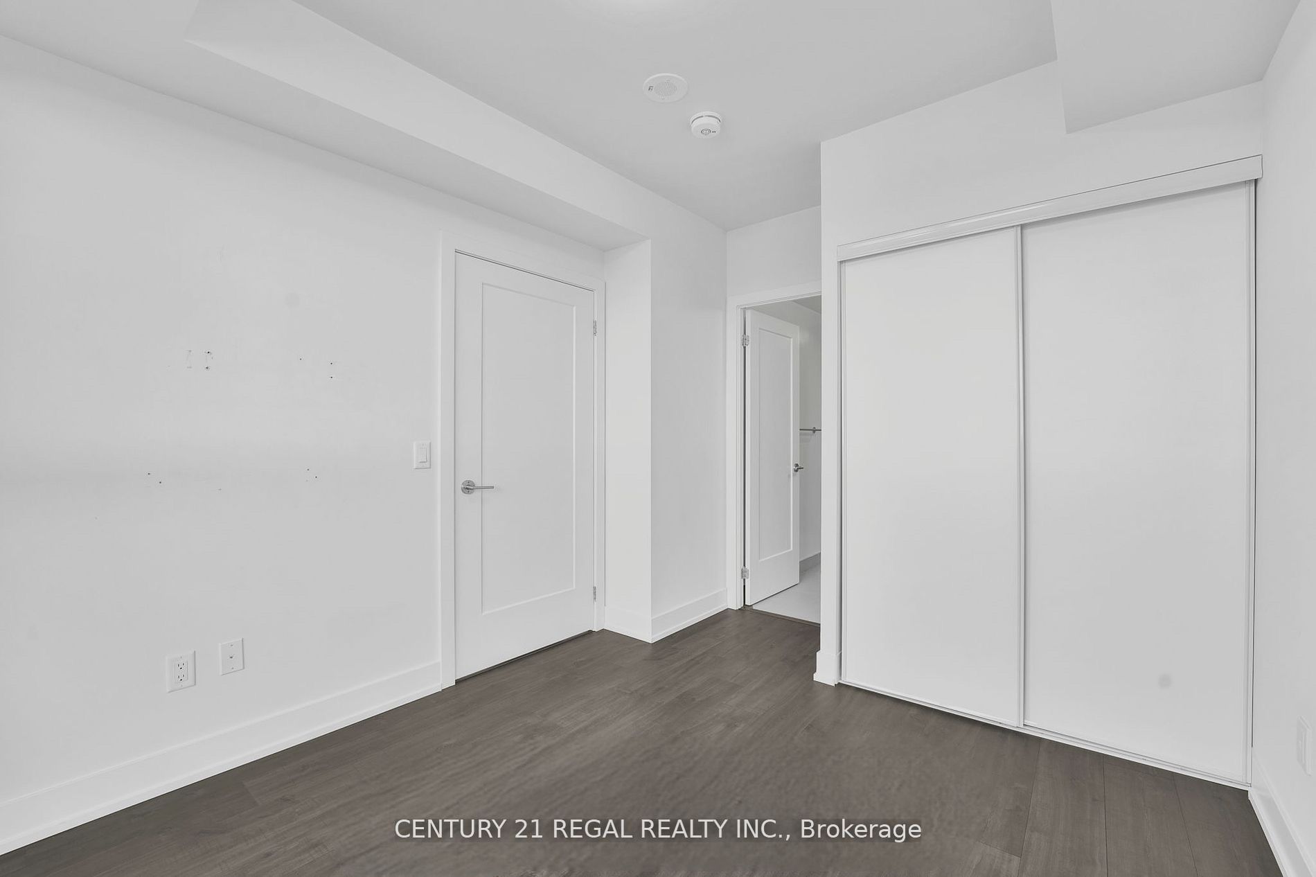 2550 Simcoe St N, #2518