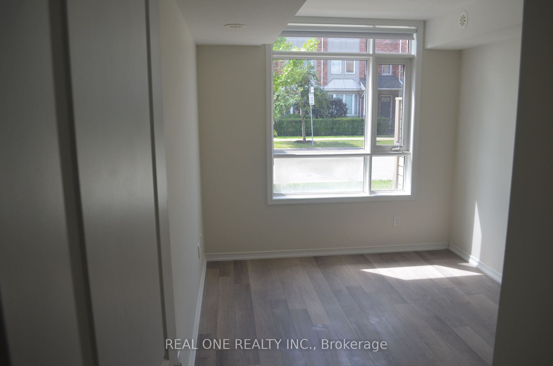 1070 Progress Ave, #202