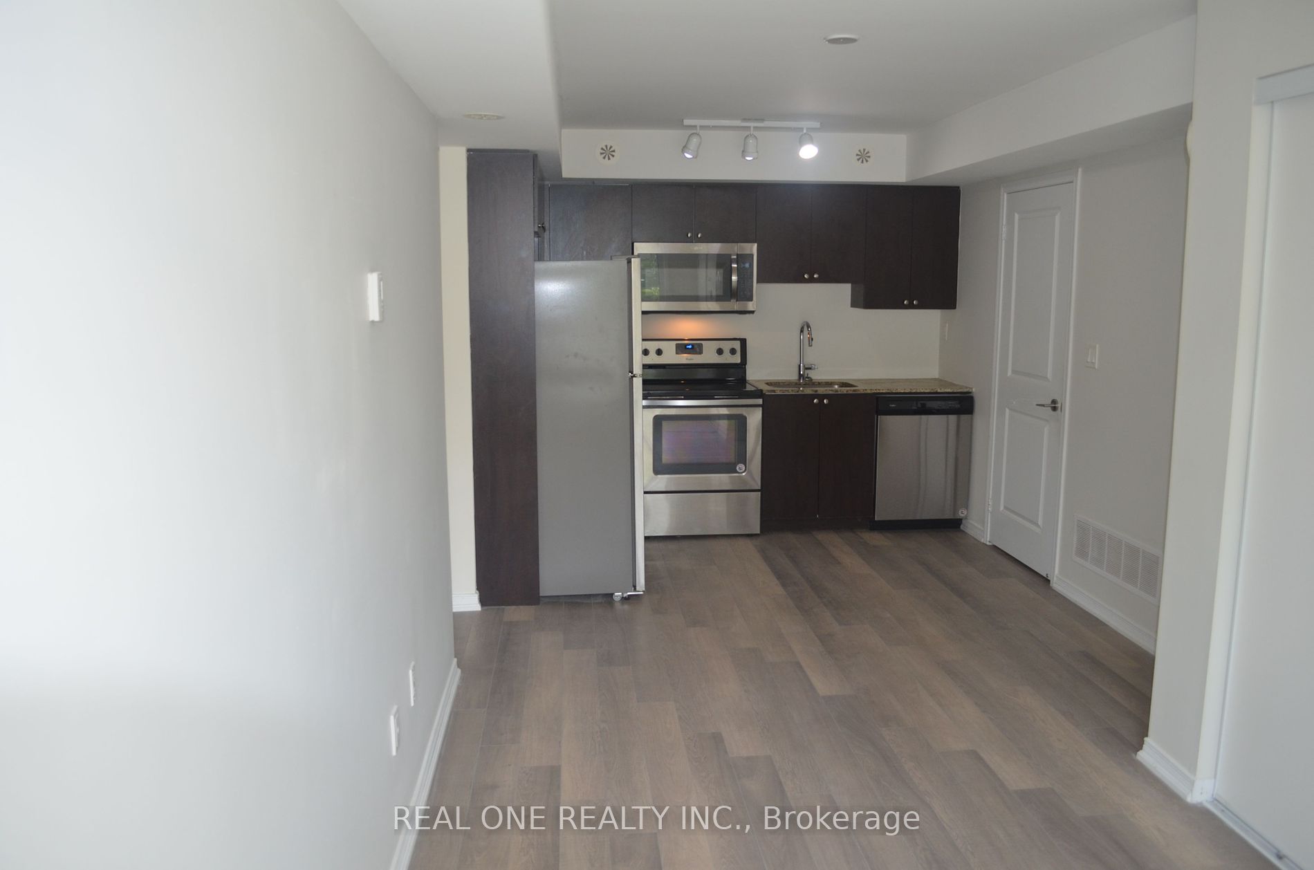 1070 Progress Ave, #202