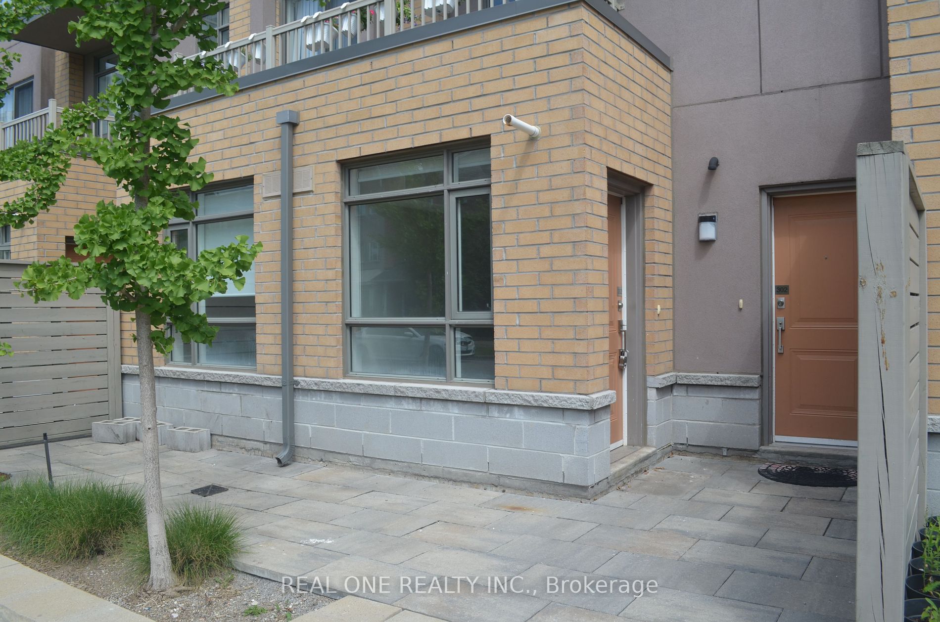 1070 Progress Ave, #202